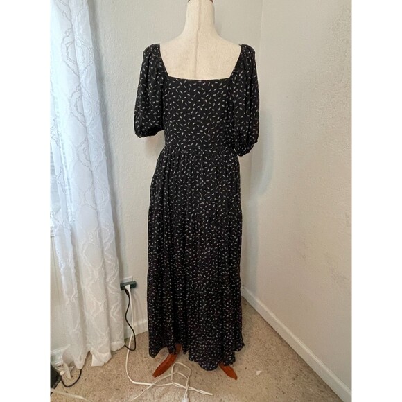 Things Between Women’s Dress Size M Black Floral Puff Sleeve Square Neck Maxi - Picture 4 of 10